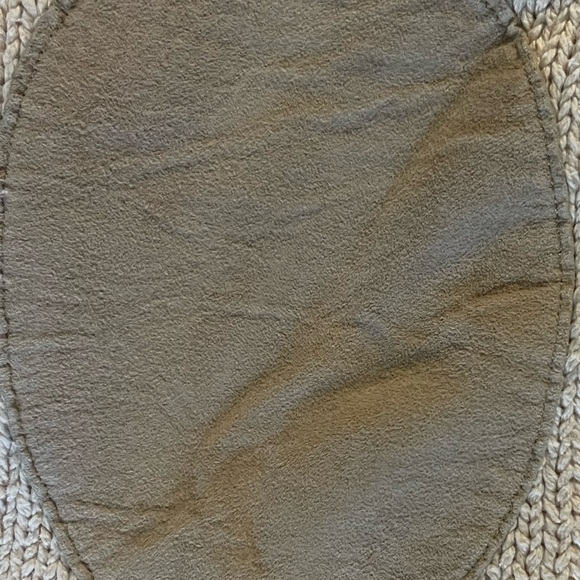 Ralph Lauren beige turtleneck sweater with elbow patches and horse detail - Picture 4 of 8